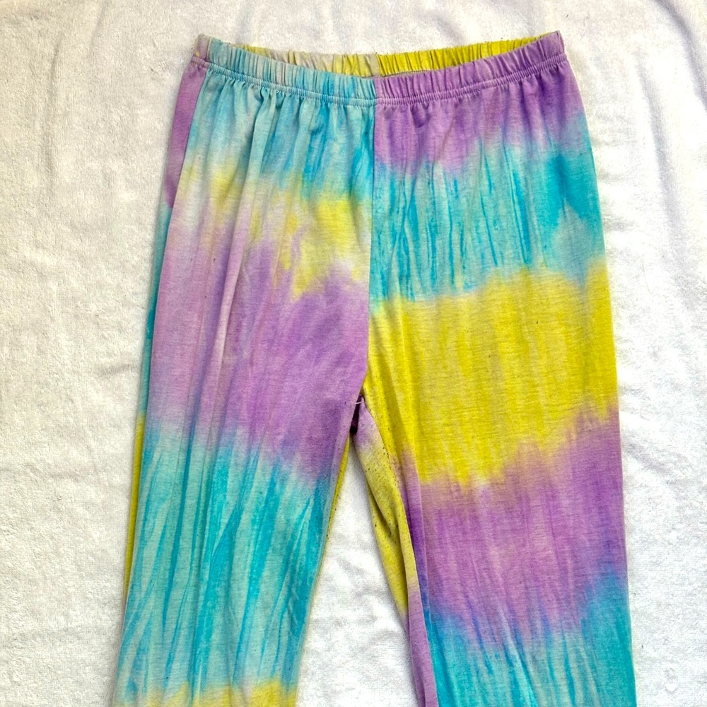Tie Dye Comfy Sweats Thin NEVER WORN Size US
Medium/ Large - No Pockets